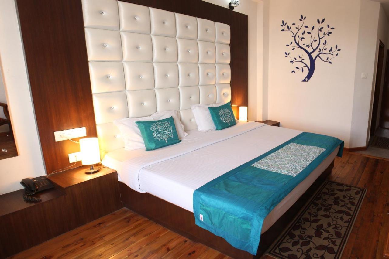 دارامشالا Hotel Vatika - The Riverside Resort المظهر الخارجي الصورة